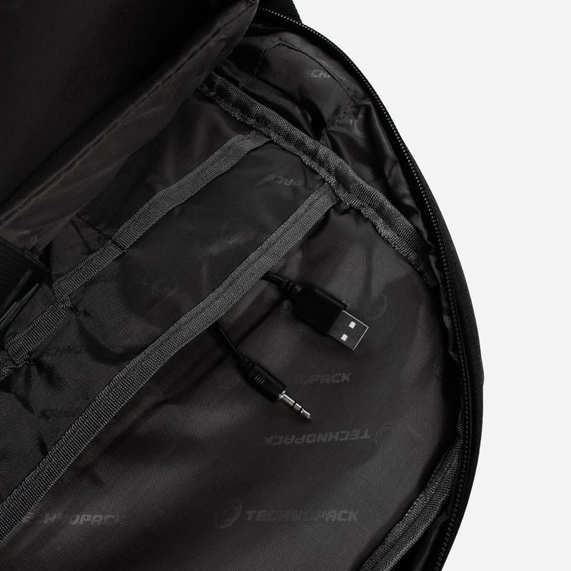 Beverly Hills Polo Club 116 Backpack in Black