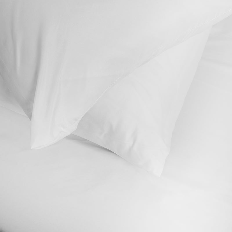 V&E 3-Piece Full Size Bedding Set _ White