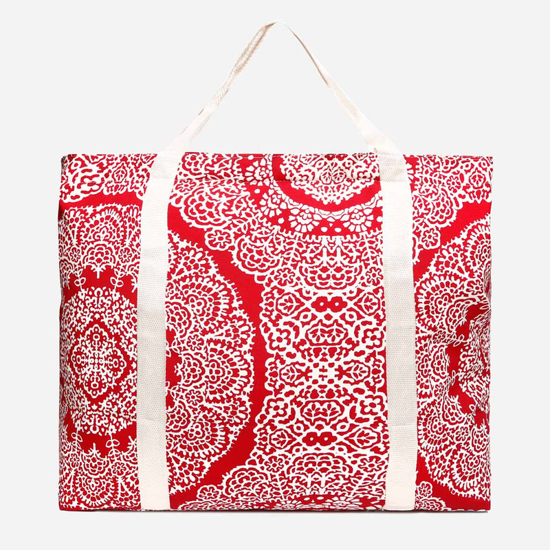 Travel Basic Quinn Arabesque Pattern Tote Bag in Red