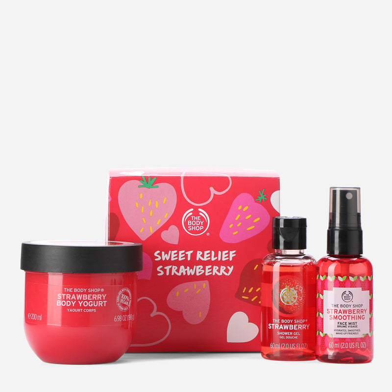 The Body Shop Strawberry Pick Me Up Kit