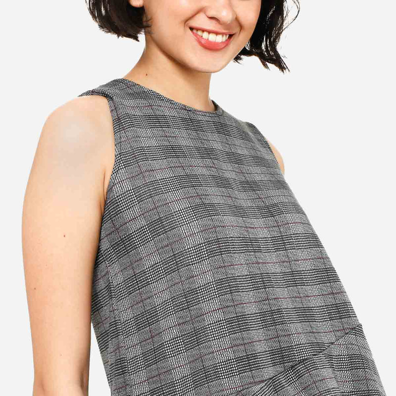 SmartBuy Ladies_ Size Medium Check Frilled Top in Gray