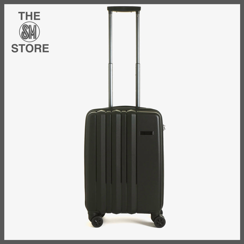 Travel Basic Vea 20-Inch Hard Case Luggage in Black