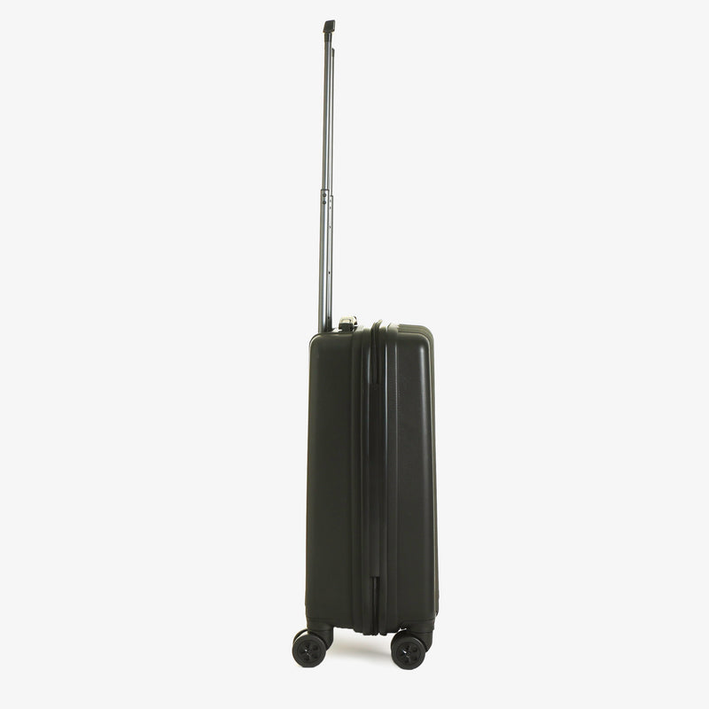 Travel Basic Vea 20-Inch Hard Case Luggage in Black