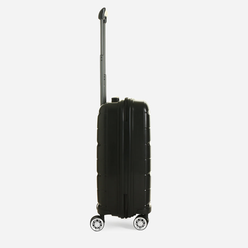 Travel Basic Cross 20-Inch Hard Case Luggage in Black