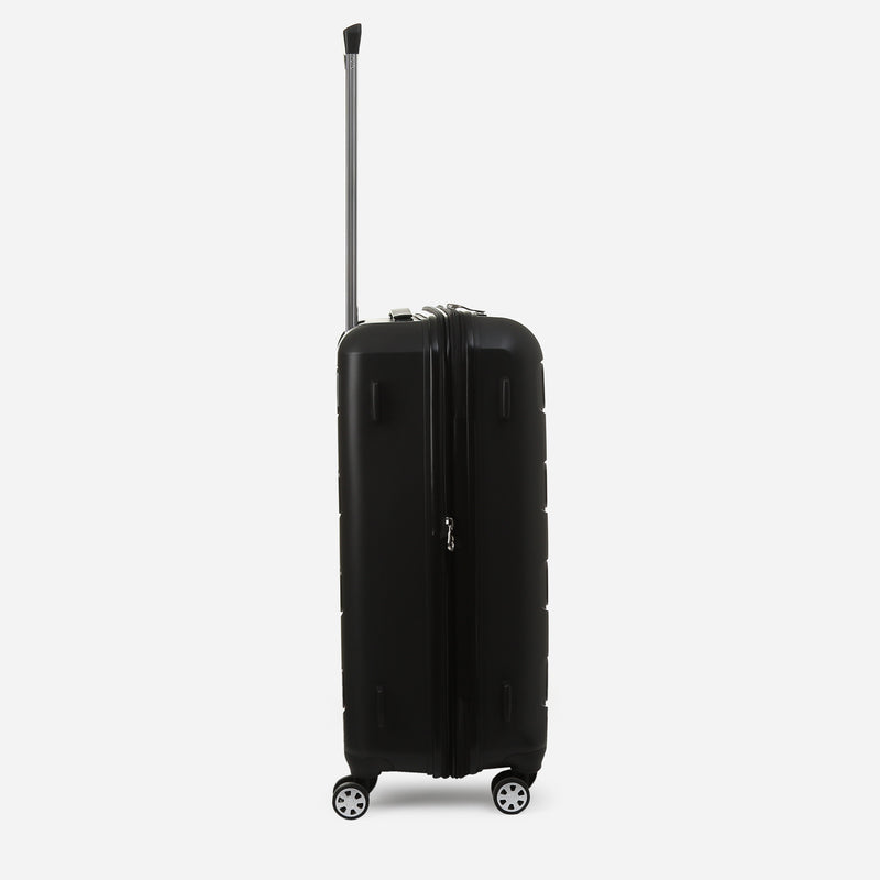 Travel Basic Bryna 24-Inch Hard Case Luggage in Black