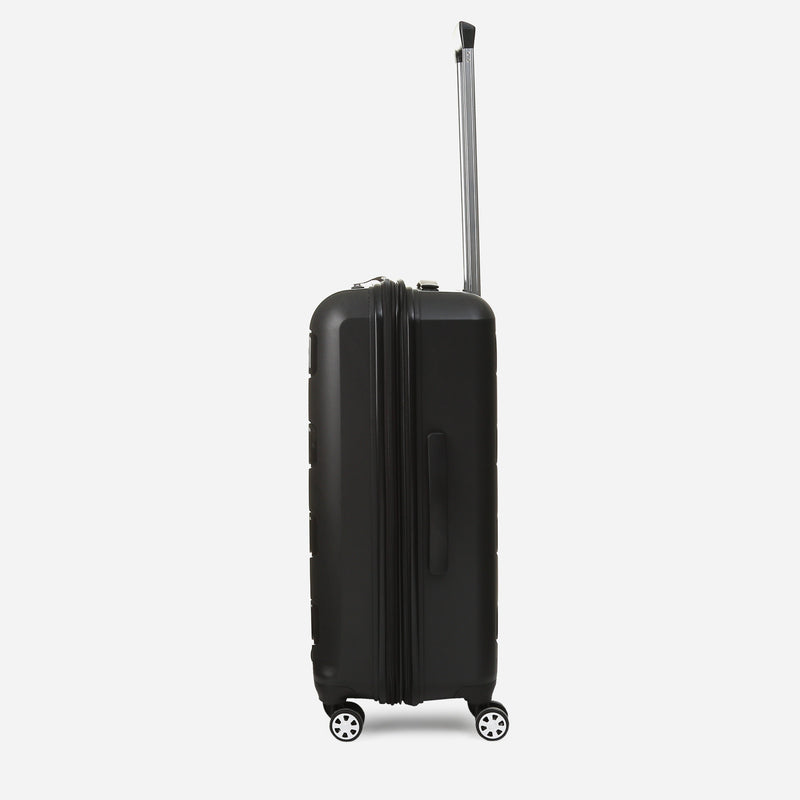 Travel Basic Bryna 24-Inch Hard Case Luggage in Black