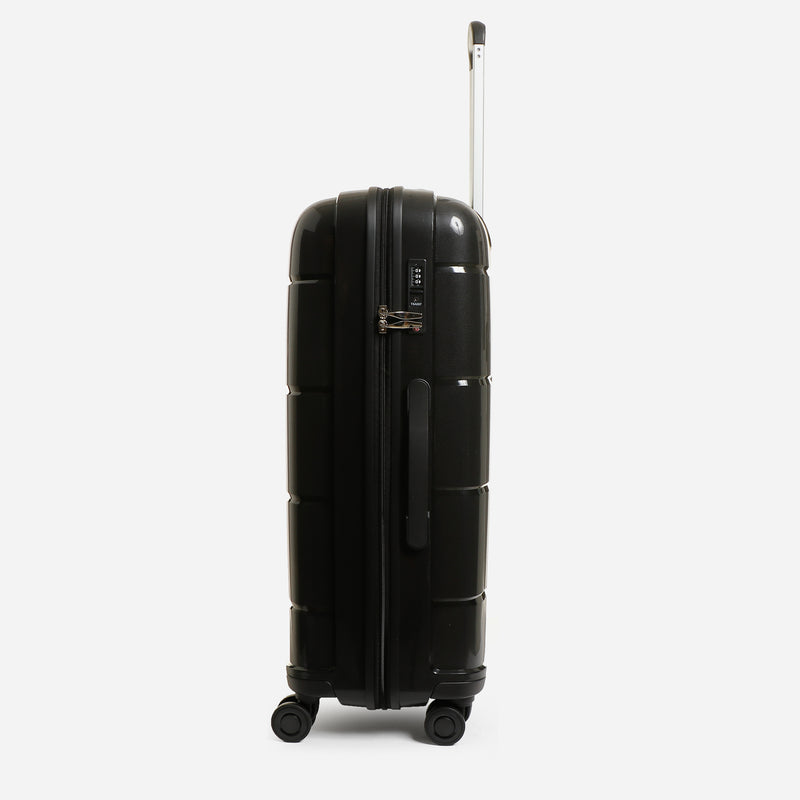 Travel Basic Chi 28-Inch Hard Case Luggage in Black