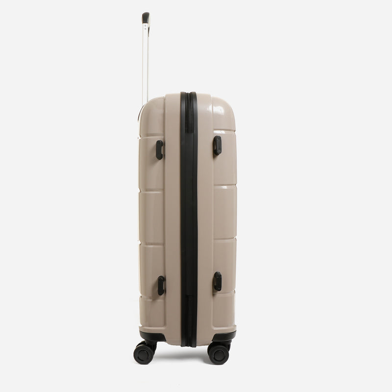 Travel Basic Chi 28-Inch Hard Case Luggage in Light Coffee