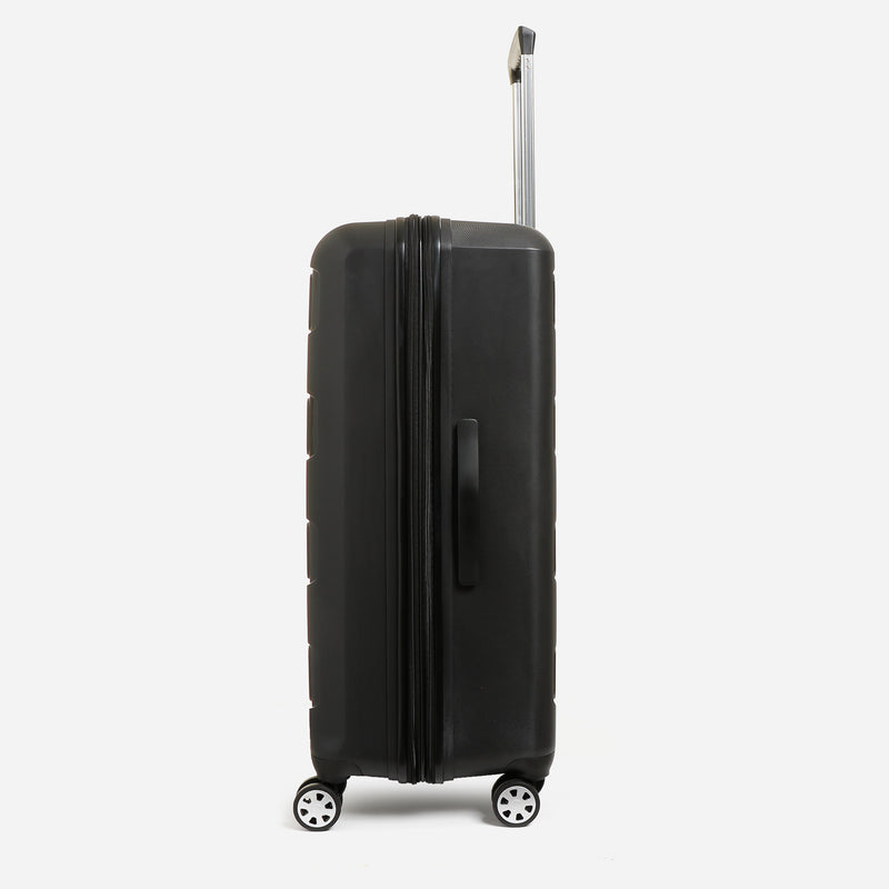 Travel Basic Bryna 28-Inch Hard Case Luggage in Black